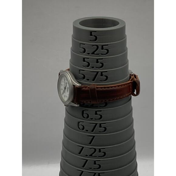 REI Swiss Movement Women's Watch  27mm Quartz -  Date Time New Battery - WR 5ATM - Picture 11 of 12